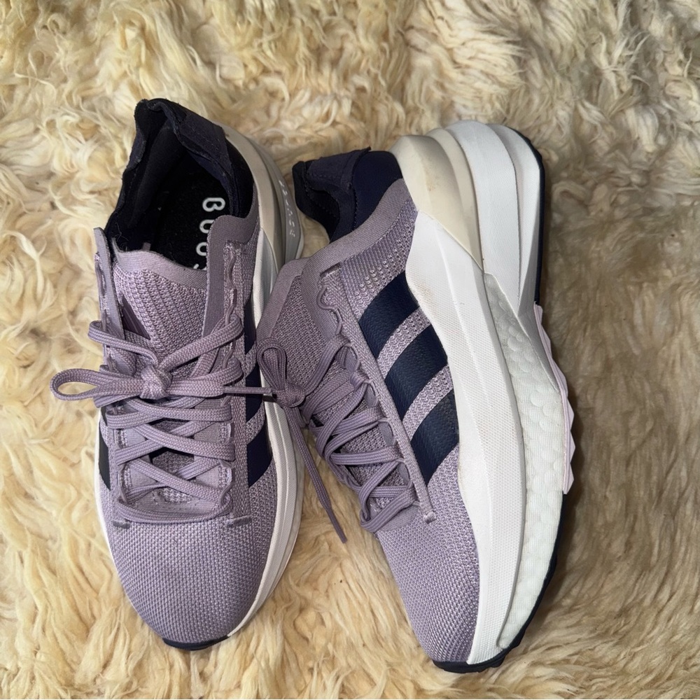 Adidas Boost Size 6.5 Women's Lavender and Navy Sneakers excellent